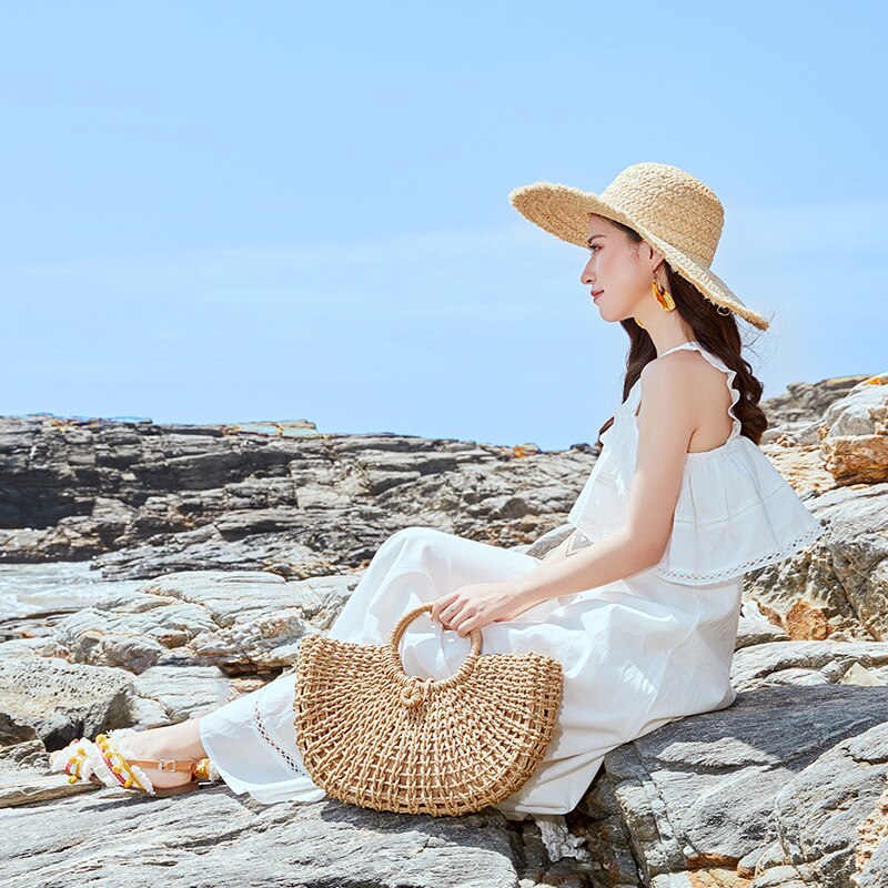 New straw bag paper rope round bucket hollow woven bag retro casual belt buckle hand bag